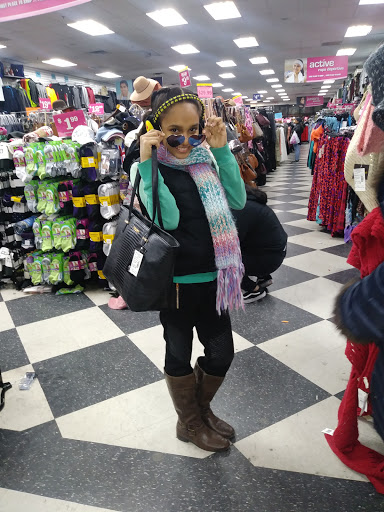 Discount Store «Fallas Discount Stores», reviews and photos, 215-223 E Fordham Rd, Bronx, NY 10458, USA