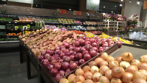 Supermarket «Metro Market», reviews and photos, 4075 N Oakland Ave, Shorewood, WI 53211, USA