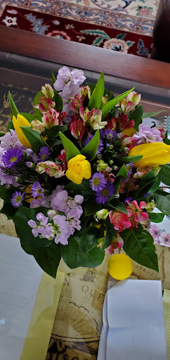 Florist «The English Garden Flower Shop», reviews and photos, 8 S Prospect Ave, Clarendon Hills, IL 60514, USA