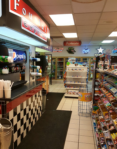 Gas Station «Chevron Clearfield», reviews and photos, 1350 E 700 S, Clearfield, UT 84015, USA
