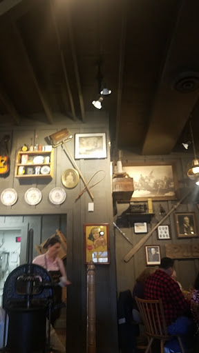 American Restaurant «Cracker Barrel Old Country Store», reviews and photos, 15 Riverton Commons Plaza, Front Royal, VA 22630, USA