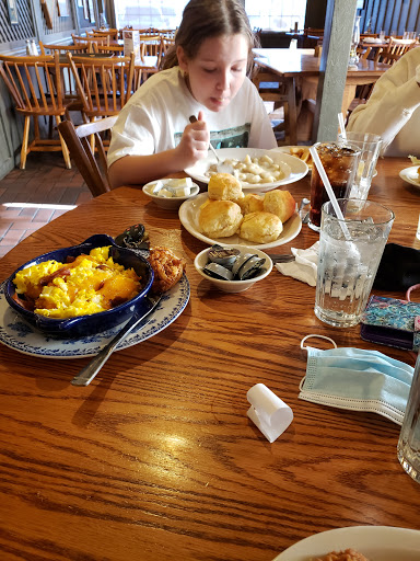 American Restaurant «Cracker Barrel Old Country Store», reviews and photos, 5035 Hinkleville Rd, Paducah, KY 42001, USA