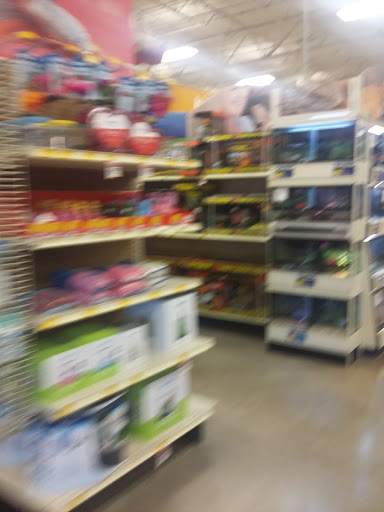 Pet Supply Store «PetSmart», reviews and photos, 2140 17th St, Santa Ana, CA 92705, USA