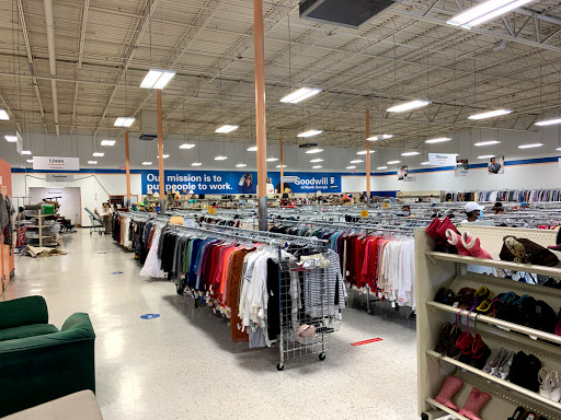 Donations Center «Goodwill of North Georgia: Roswell Store and Donation Center», reviews and photos