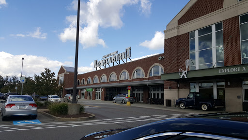 Grocery Store «Market District Supermarket», reviews and photos, 100 Settlers Ridge Center Dr, Pittsburgh, PA 15205, USA