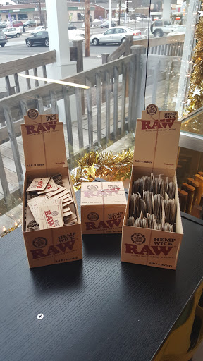 Tobacco Shop «Apparatus Smoke Shop», reviews and photos, 284 Cowesett Ave, West Warwick, RI 02893, USA