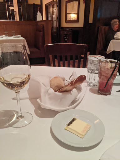 Steak House «Hyde Park Prime Steakhouse», reviews and photos, 21 Main St, Westlake, OH 44145, USA