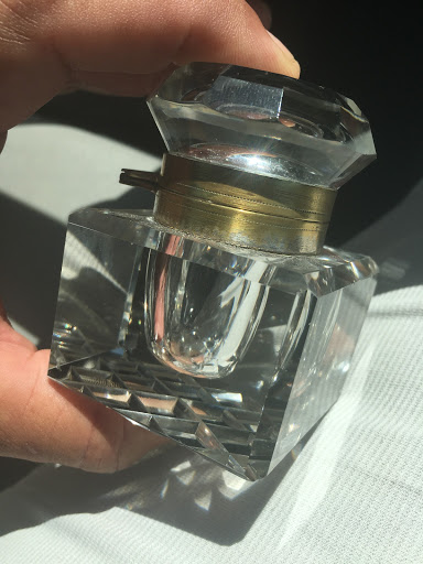 Thrift Store «OddBalls Nifty Thrift», reviews and photos, 530 NE 13th St, Fort Lauderdale, FL 33304, USA