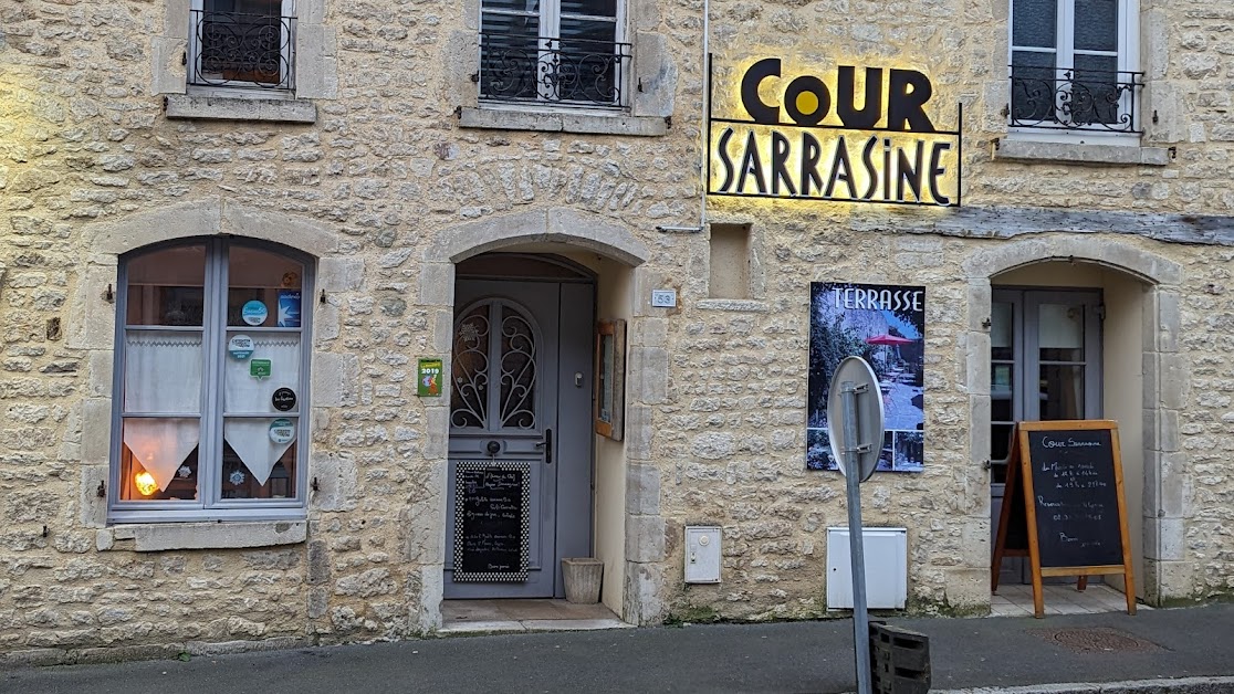 Cour Sarrasine crêperie à Valognes