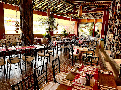 Restaurant Titos - Adolfo Pérez Gasga SN, Calaveras, 71000 Putla Villa de Guerrero, Oax., Mexico