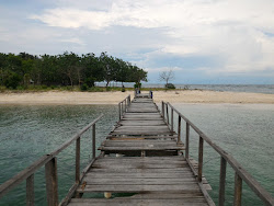 Gili Tangkong Beach'in fotoğrafı imkanlar alanı