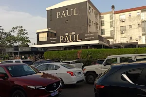 In Paul Street Garden Abidjan image