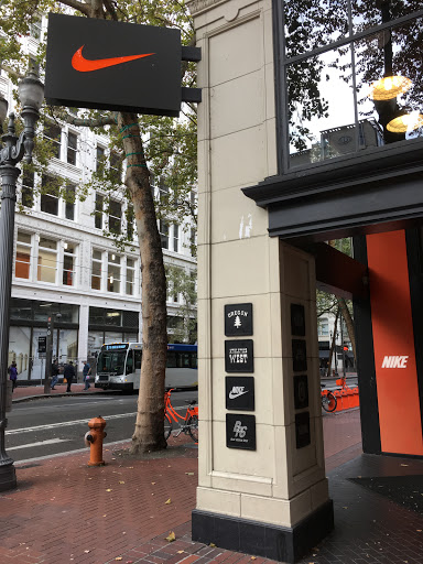 Clothing Store «Nike Portland», reviews and photos, 638 SW 5th Ave, Portland, OR 97201, USA