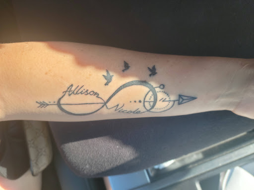 Tattoo Shop «Skin Deep Tattoo Uniondale», reviews and photos, 1202 Hempstead Turnpike, Uniondale, NY 11553, USA