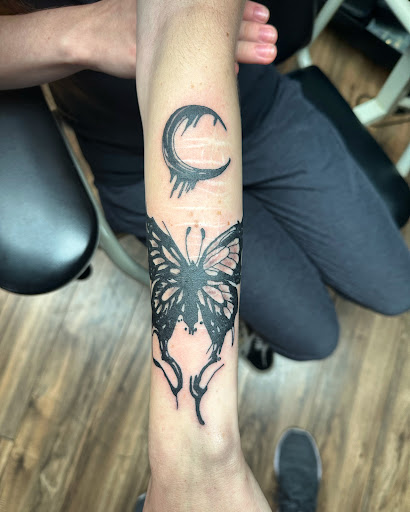 Explore meaningful father and daughter crps tattoo ideas, creative tattoo ideas in Hudson Falls, available at ALTERED ADDICTION TATTOOS
