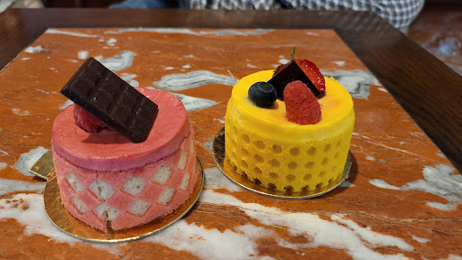 Italian Restaurant «Cossetta», reviews and photos, 211 7th St W, St Paul, MN 55102, USA