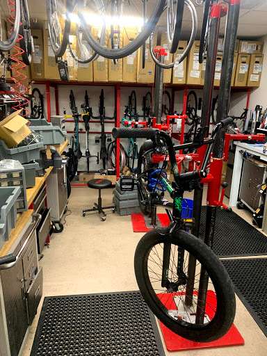 Bicycle Store «Just Riding Along Bicycle Shop», reviews and photos, 6828 Olney Laytonsville Rd, Laytonsville, MD 20882, USA