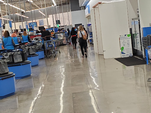 Department Store «Walmart Supercenter», reviews and photos, 401 E Capitol Dr, Milwaukee, WI 53212, USA