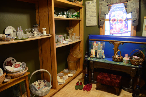 Gift Shop «Northwinds JUNK POST», reviews and photos, 321 Fond Du Lac Ave, Eden, WI 53019, USA