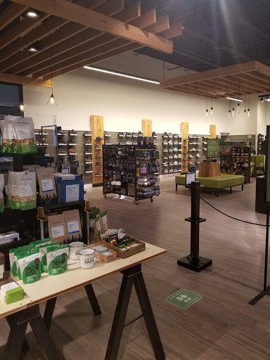 Clothing Store «L.L. Bean», reviews and photos, 25225 Cedar Rd, Lyndhurst, OH 44124, USA