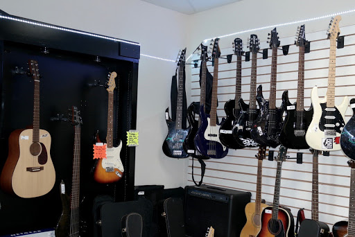 Pawn Shop «Yankee Peddler & Pawn», reviews and photos, 7 Pitkin St, East Hartford, CT 06108, USA