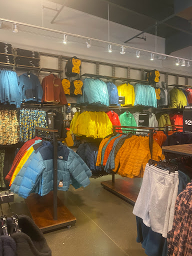 Clothing Store «The North Face Outlet», reviews and photos, 8555 San Ysidro Ave Ste 20, Gilroy, CA 95020, USA
