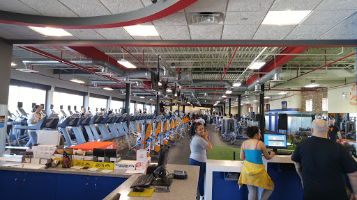 Health Club «Crunch - Staten Island», reviews and photos, 364 Bay St, Staten Island, NY 10301, USA