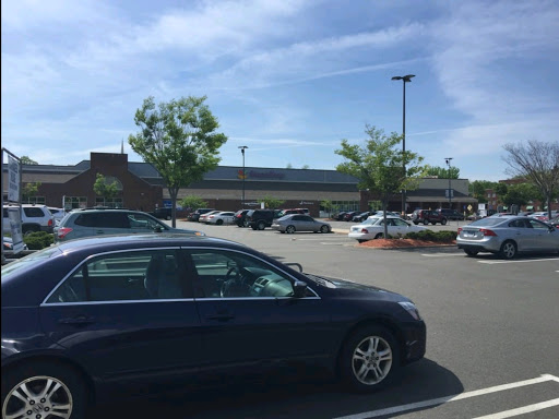 Grocery Store «Stop & Shop», reviews and photos, 370 Hemingway Ave, East Haven, CT 06512, USA