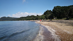 Cornwallis Beach'in fotoğrafı düz ve uzun ile birlikte