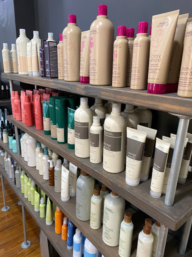 Hair Salon «elle salon and spa», reviews and photos, 15 E 1st St, Eureka, MO 63025, USA