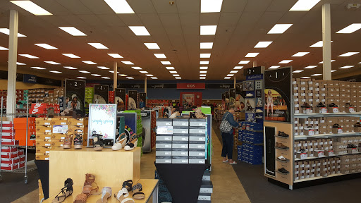 Shoe Store «Shoe Carnival», reviews and photos, 4636 S Scatterfield Rd, Anderson, IN 46013, USA