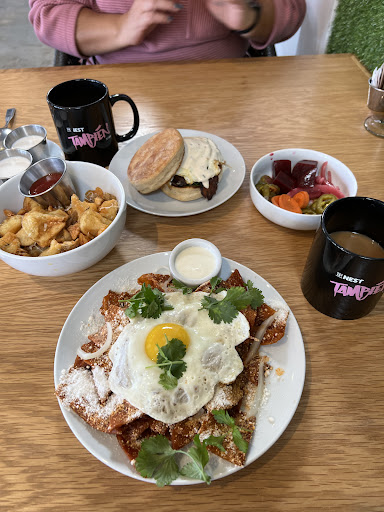 The Nest: También A BRUNCH Joint