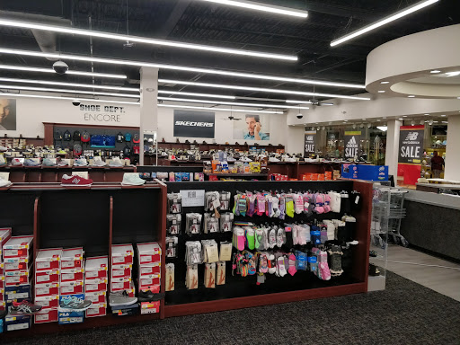 Shopping Mall «Cape Cod Mall», reviews and photos, 769 Iyannough Rd, Hyannis, MA 02601, USA