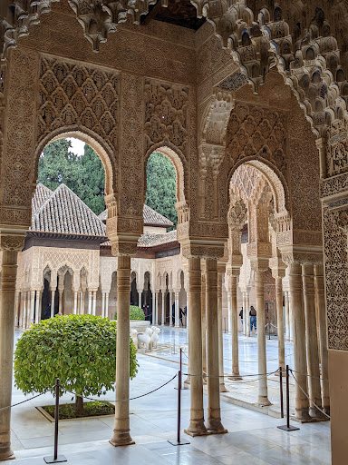 Calle Real de la Alhambra Granada