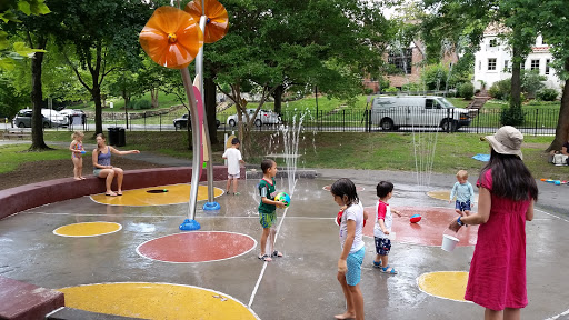 Playground «Lyon Village Park», reviews and photos, 1800 N Highland St, Arlington, VA 22201, USA