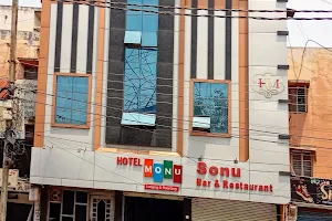 SPOT ON Hotel Monu image