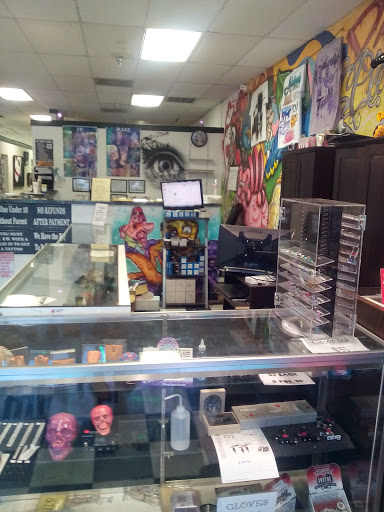 Tattoo Shop «Pain & Pleasure Tattoo Parlor», reviews and photos, 4343 W Camp Wisdom Rd # 117, Dallas, TX 75237, USA
