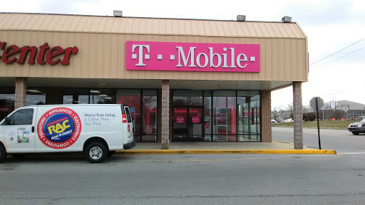 T-Mobile, 184 Penn Mart Ct #19, New Castle, DE 19720, USA, 