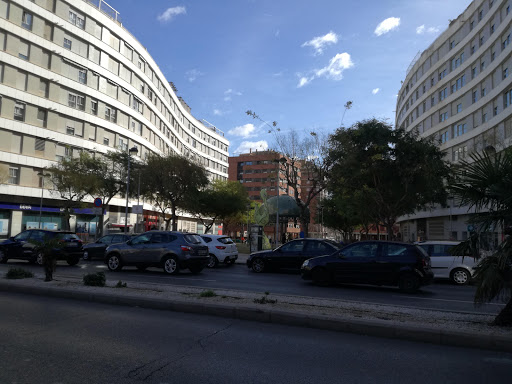 Información y opiniones sobre Boxes by Joel Delgado de Castellón De La Plana