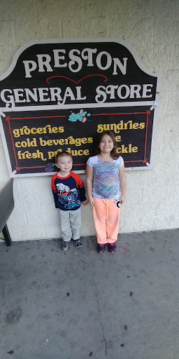 Grocery Store «Preston General Store», reviews and photos, 30365 SE High Point Way, Preston, WA 98050, USA