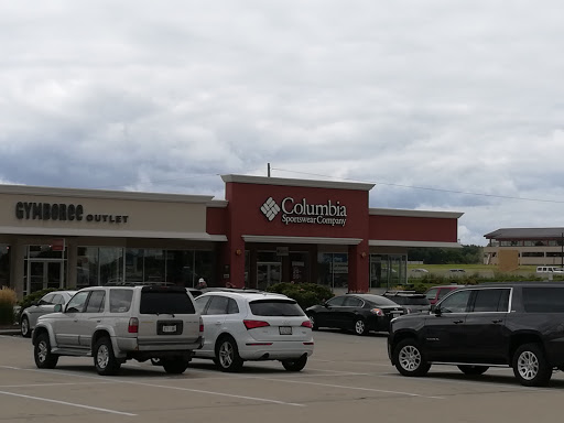 Shopping Mall «Pleasant Prairie Premium Outlets», reviews and photos, 11211 120th Ave, Pleasant Prairie, WI 53158, USA