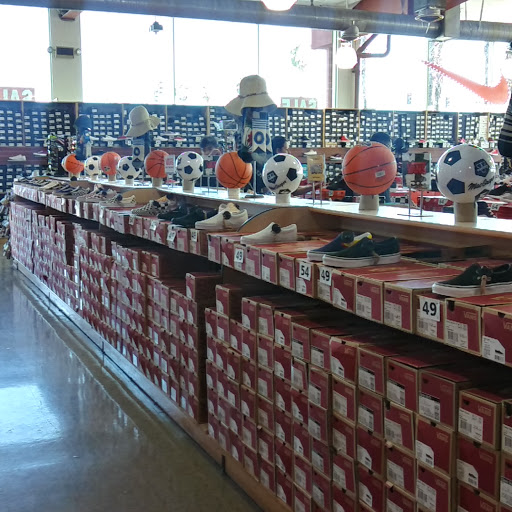 Shoe Store «Shoe City - Anaheim», reviews and photos, 101 E Ball Rd, Anaheim, CA 92805, USA