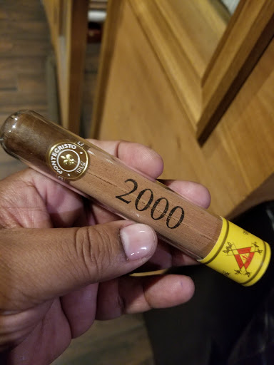 Tobacco Shop «Fernandez Cigar Lounge», reviews and photos, 251 E 123rd St, New York, NY 10035, USA