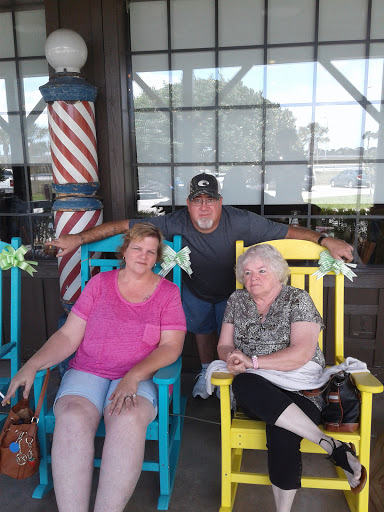 American Restaurant «Cracker Barrel Old Country Store», reviews and photos, 2550 Peters Rd, Fort Pierce, FL 34945, USA