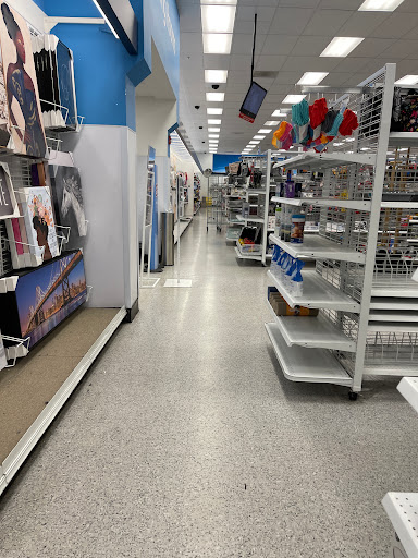 Clothing Store «Ross Dress for Less», reviews and photos, 2735 Harrison Ave NW, Olympia, WA 98502, USA