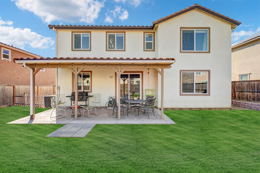 Michael Hulsey & Associates Powered By REMAX image