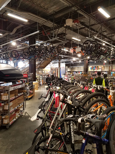 Camping Store «REI», reviews and photos, 6220 Topanga Canyon Blvd, Woodland Hills, CA 91367, USA