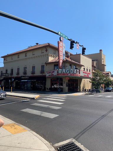 Pub «McMenamins Bagdad Theater & Pub», reviews and photos, 3702 SE Hawthorne Blvd, Portland, OR 97214, USA