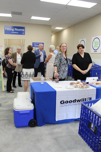 Used Book Store «Goodwill Book Store & Donation Center», reviews and photos