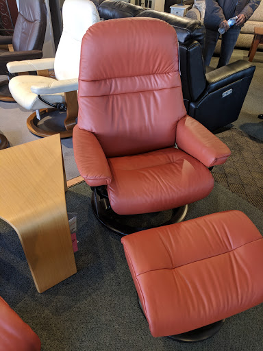 Furniture Store «House to Home Furniture», reviews and photos, 2198 N Lakewood Blvd, Long Beach, CA 90815, USA